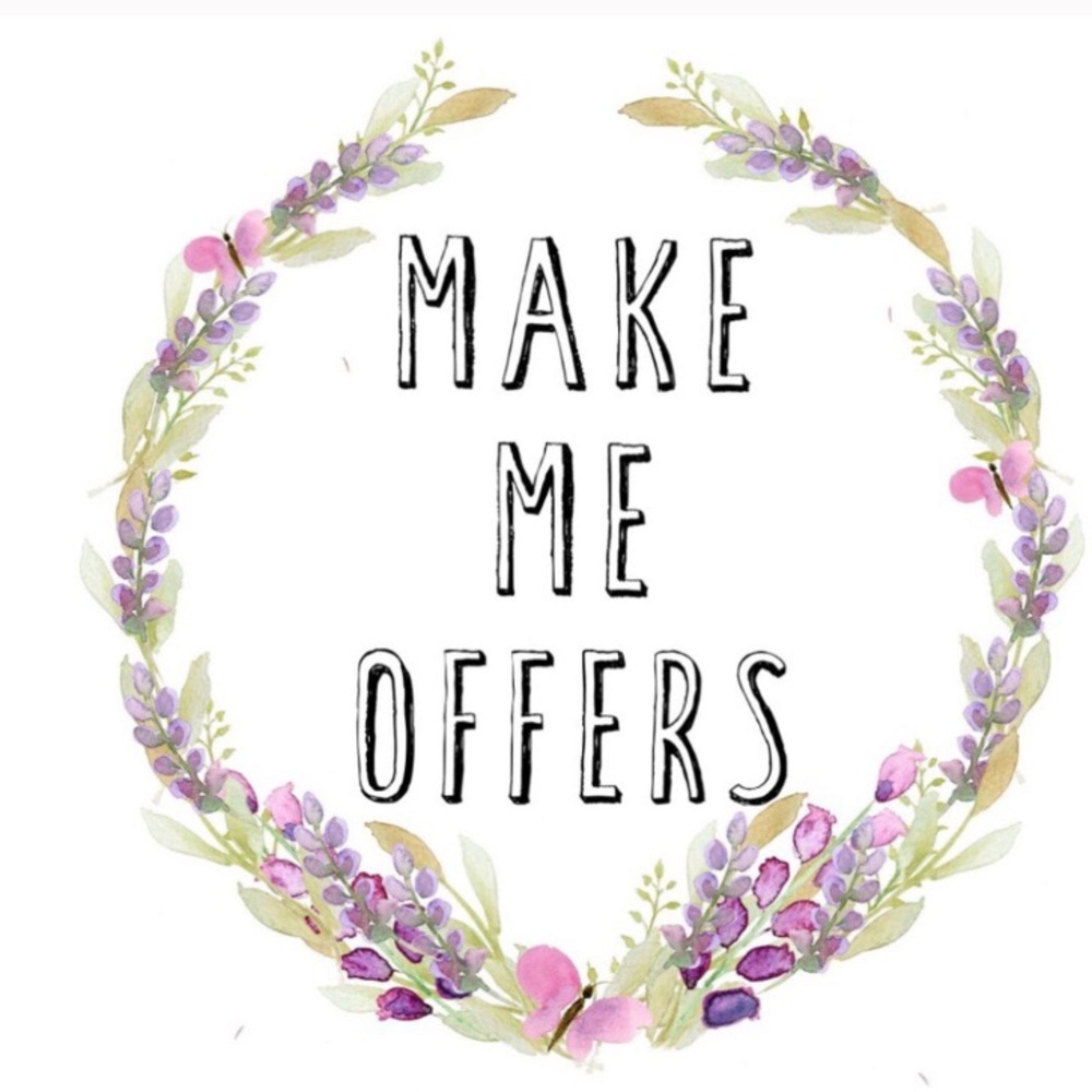 Make me an offer on any item you like!! 💕